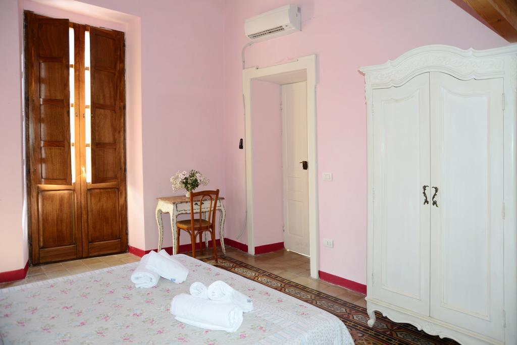 Hotel Il Corso 41 Openhouse Bosa Zimmer foto